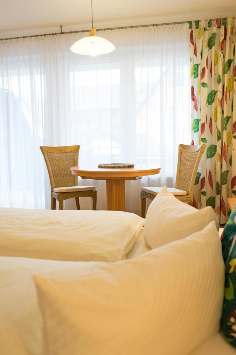 Gaestehaus Maeder Am Hafen Uhldingen-Mühlhofen Chambre photo